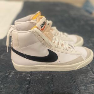 Nike Blazers Mid